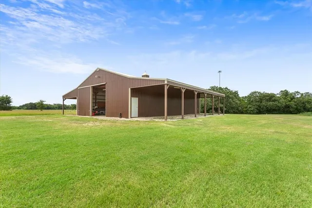 $1,199,000 | 445 Lcr 424, Groesbeck, TX 76642