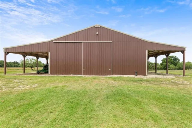 $1,199,000 | 445 Lcr 424, Groesbeck, TX 76642