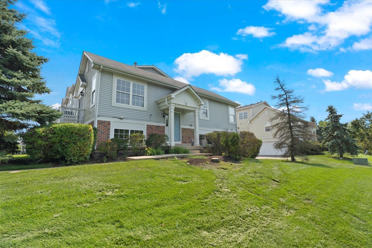 321 Holiday Lane Hainesville, IL 60073 - Photo 4 of 25