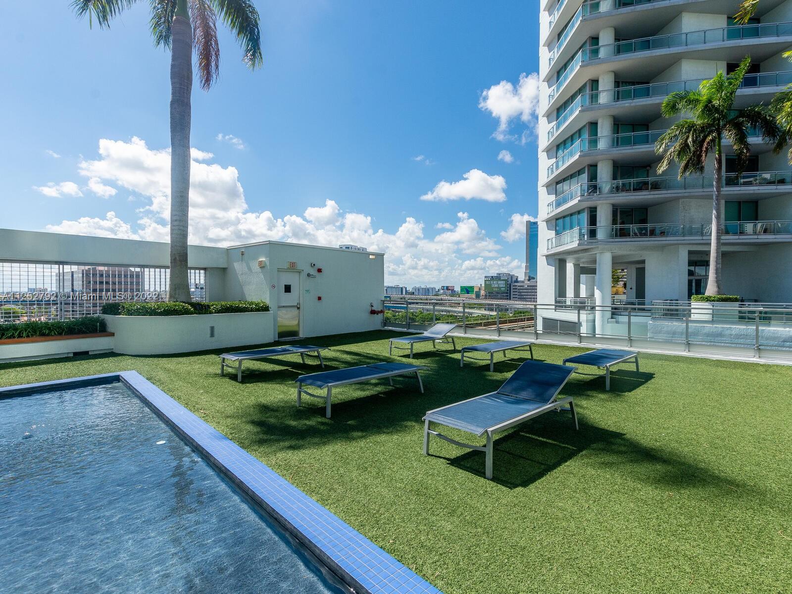 92 Southwest 3rd Street, Unit 1510 Miami, FL 33130 - Photo 65 of 90