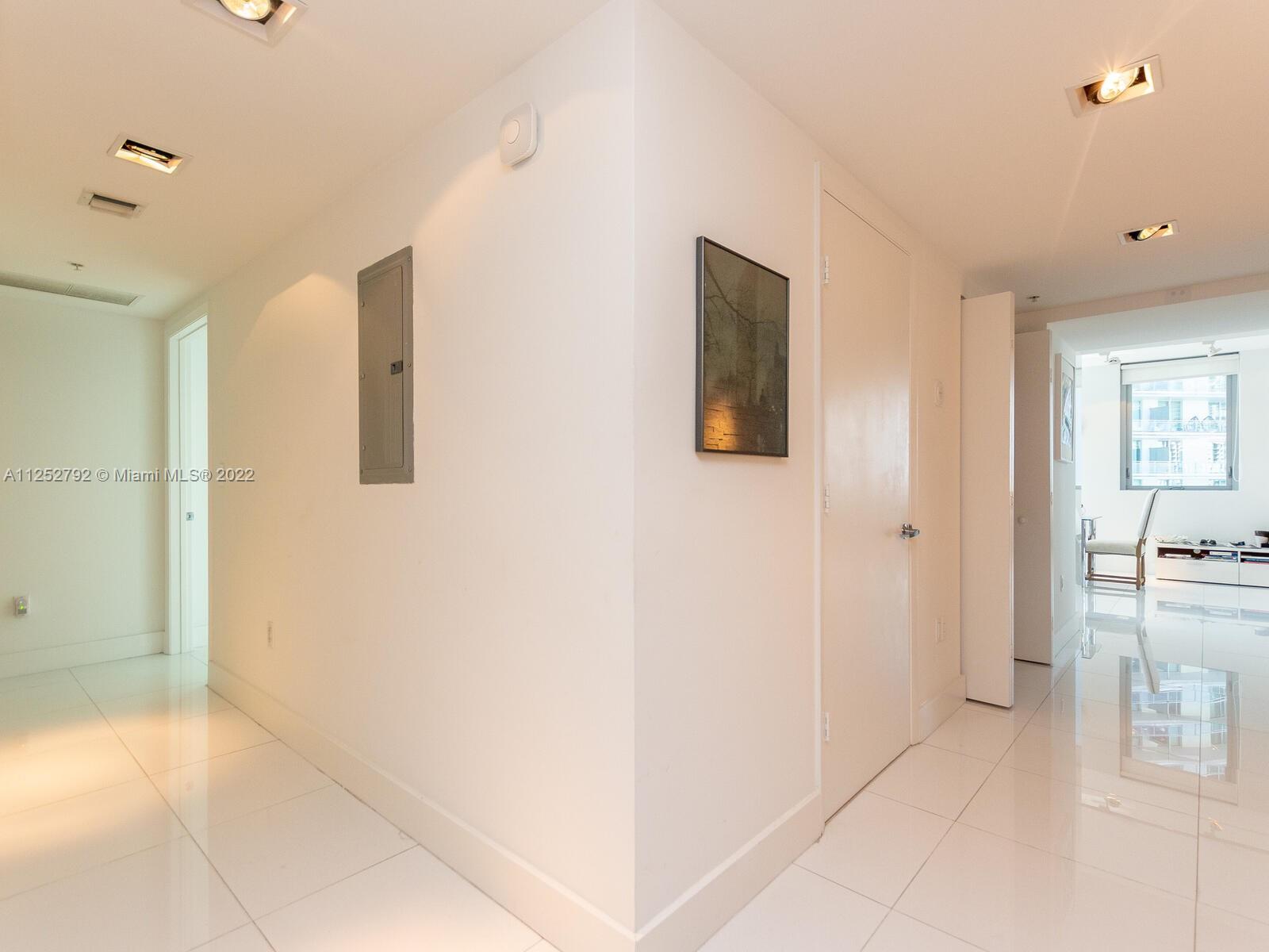 92 Southwest 3rd Street, Unit 1510 Miami, FL 33130 - Photo 10 of 90
