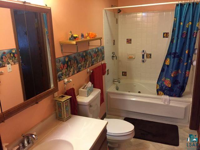 5925 St Louis River Road Duluth, MN 55810 - Photo 10 of 20 First Floor Bath