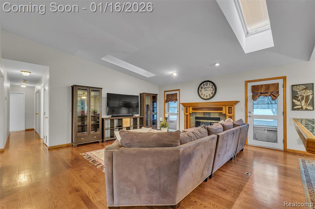 9035 Farmington Road Livonia, MI 48150 - Photo 6 of 90 Gallery Image 6