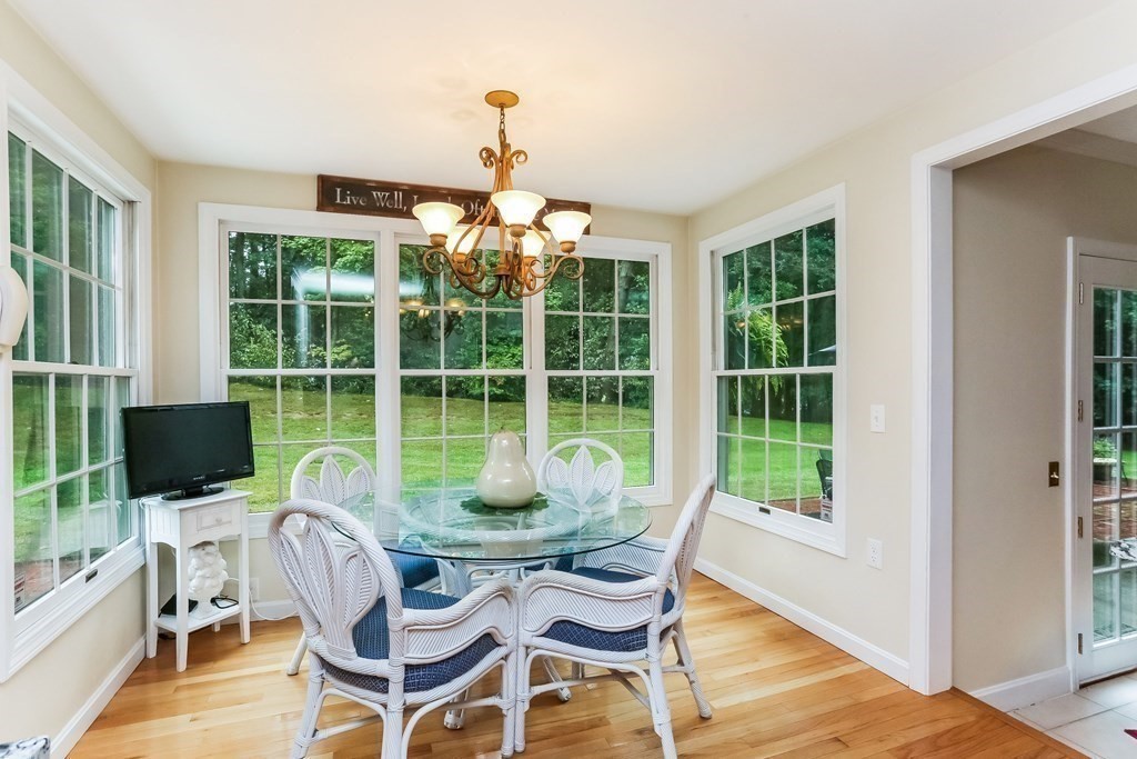827 Frank Smith Road Longmeadow, MA 01106 - Photo 14 of 35