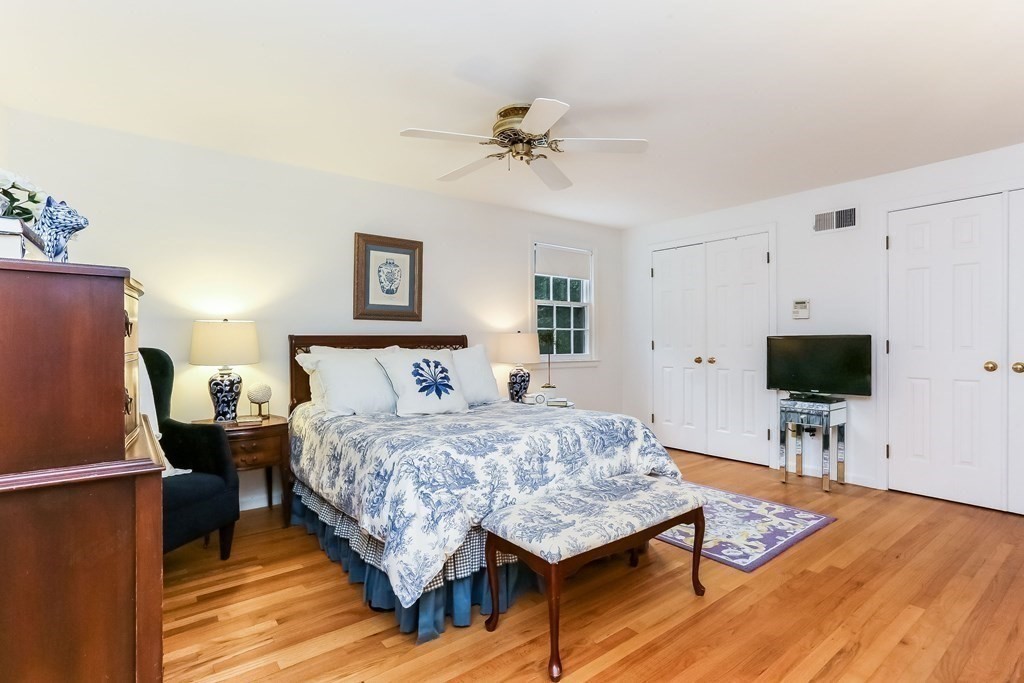 827 Frank Smith Road Longmeadow, MA 01106 - Photo 22 of 35