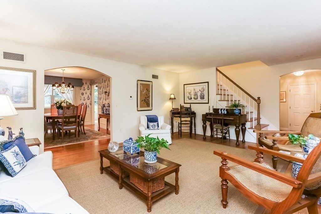 827 Frank Smith Road Longmeadow, MA 01106 - Photo 5 of 35