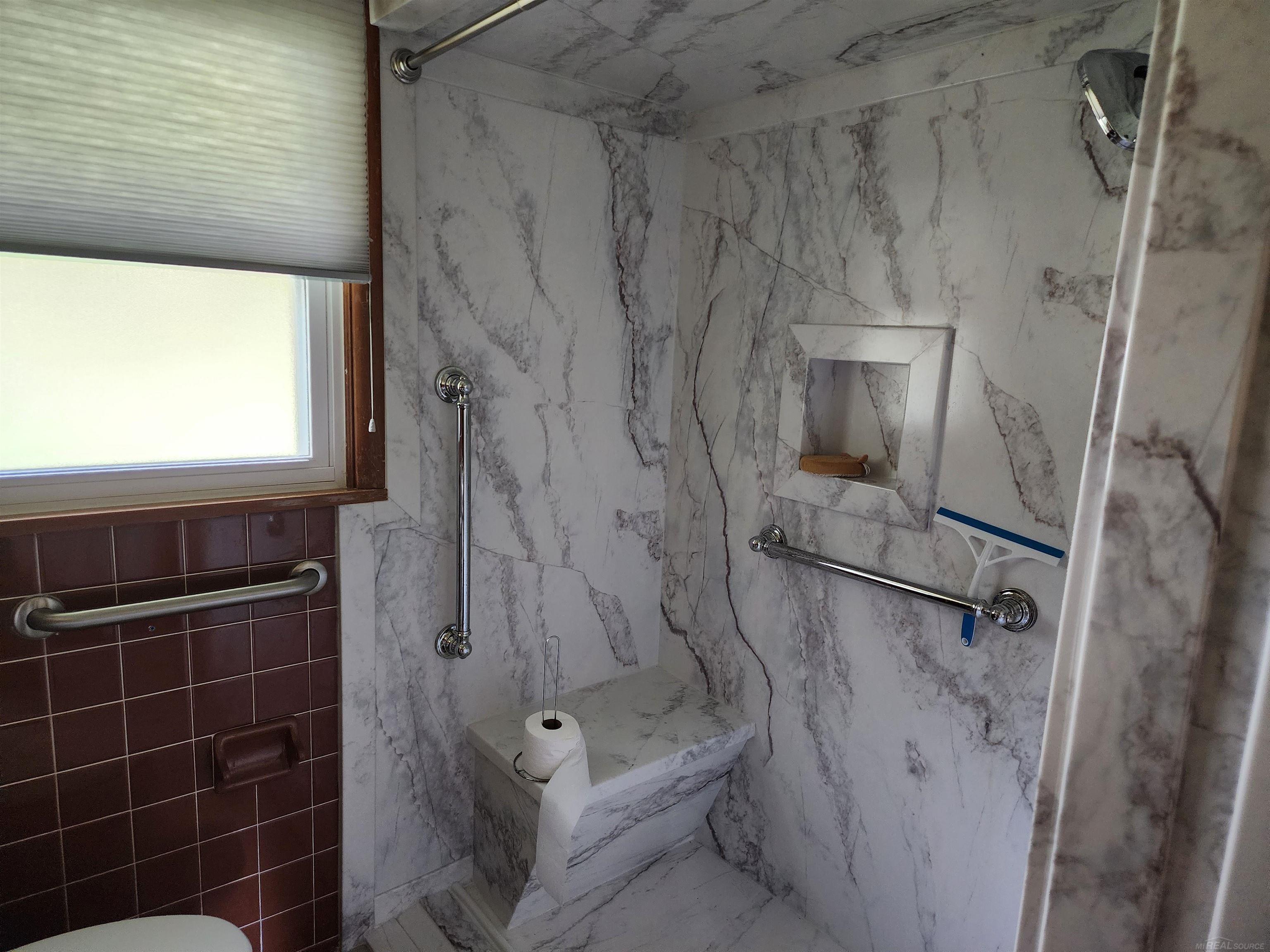 24875 Armada Ridge Road Armada, MI 48005 - Photo 7 of 17
