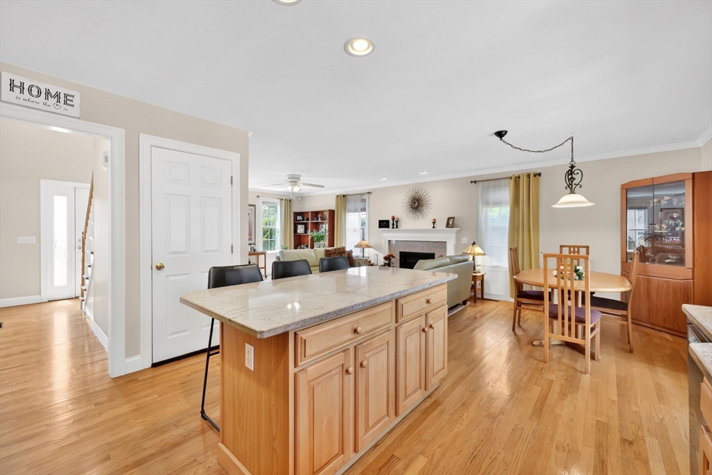 94 Meadowbrook Road East Longmeadow, MA 01028 - Photo 9 of 27