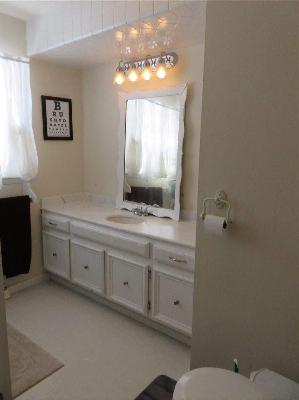 1494 East Webb Road Dewitt, MI 48820 - Photo 14 of 31 31312147-13.JPG