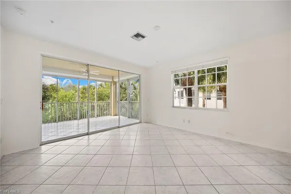 a view of empty room with window