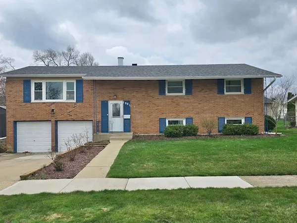 $459,000 | 1061 East Sayles Drive, Palatine, IL 60074