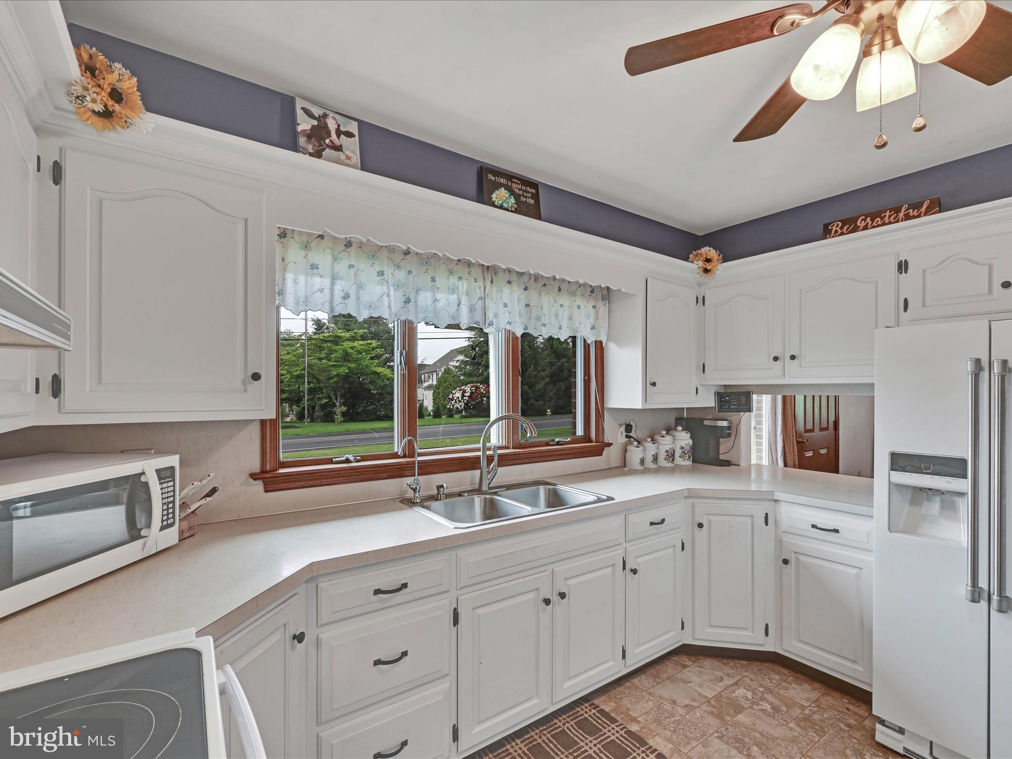 1800 Colebrook Road Lebanon, PA 17042 - Photo 13 of 32 Kitchen