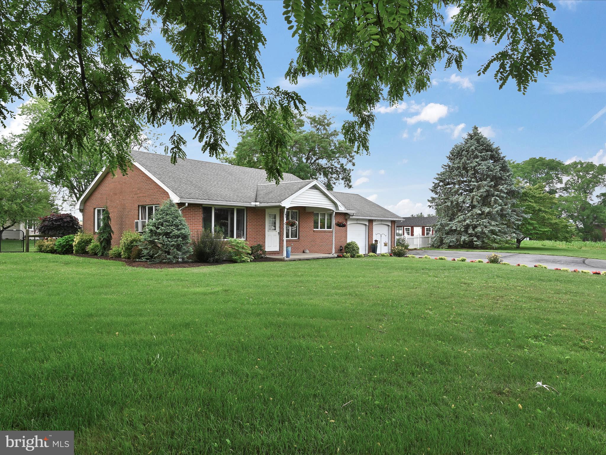 1800 Colebrook Road Lebanon, PA 17042 - Photo 5 of 32 Front