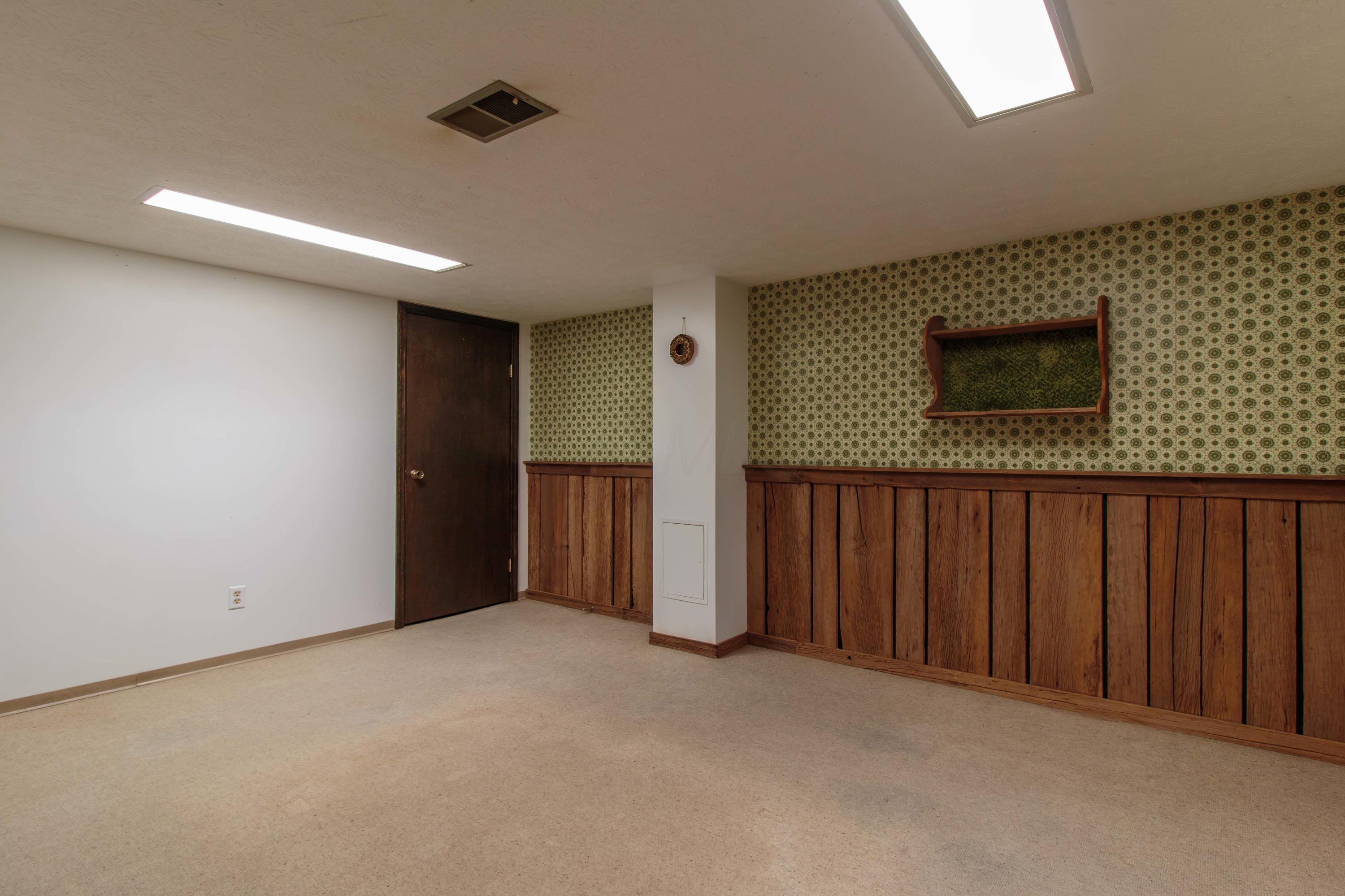 2804 Fleet Road Columbus, OH 43232 - Photo 26 of 47 Gallery Image 26