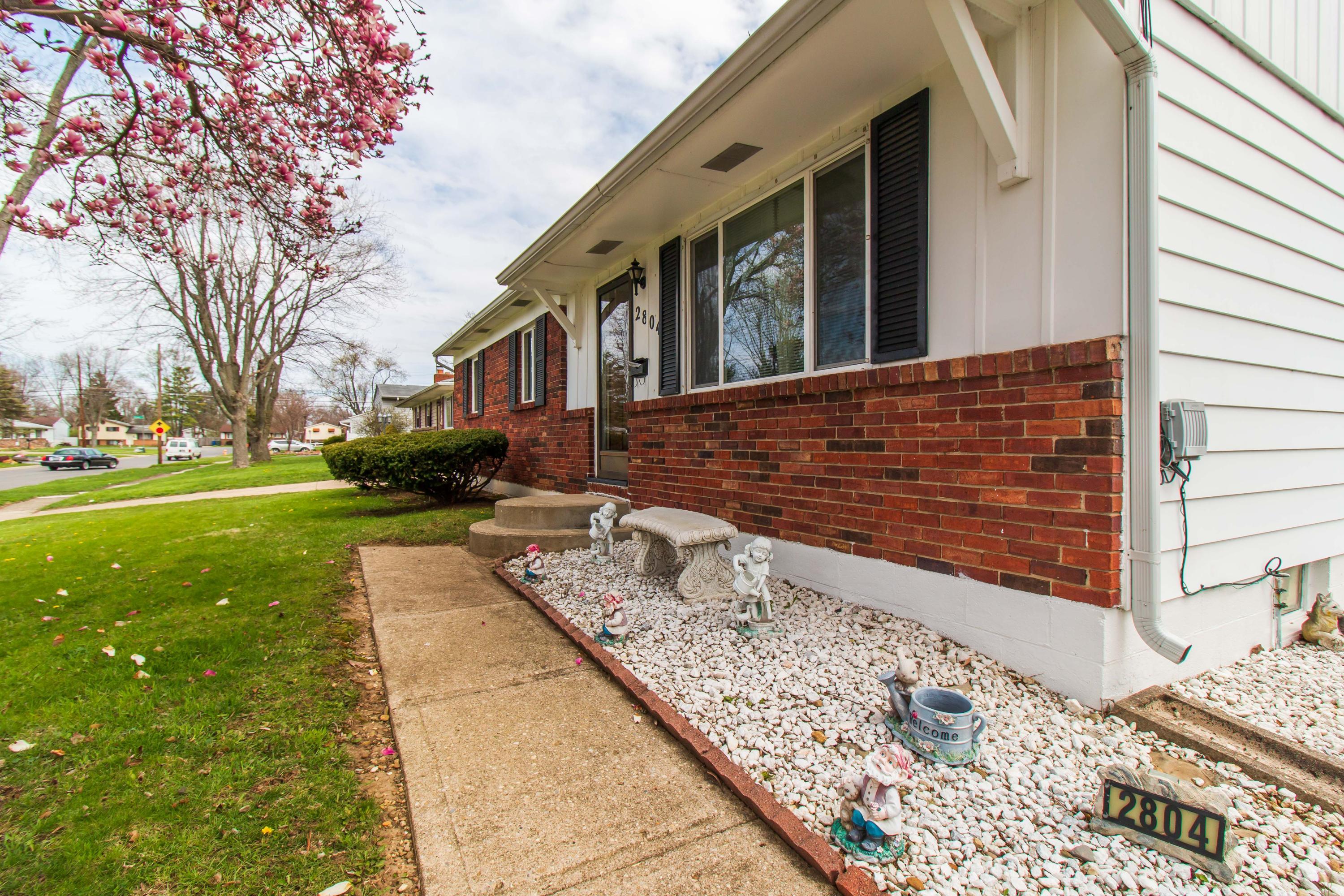 2804 Fleet Road Columbus, OH 43232 - Photo 3 of 47 Gallery Image 3