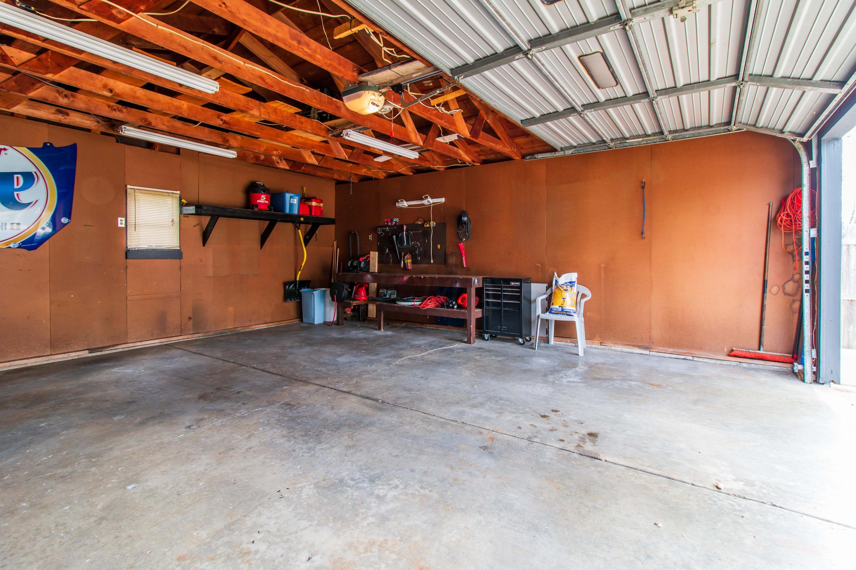 2804 Fleet Road Columbus, OH 43232 - Photo 45 of 47 Gallery Image 45
