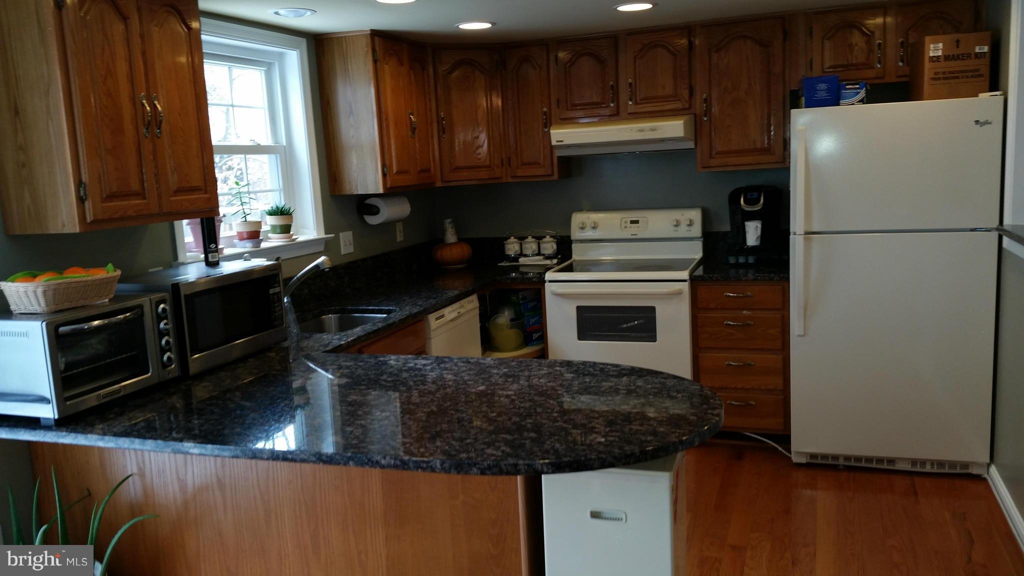 8535 Bauer Drive Springfield, VA 22152 - Photo 4 of 16 Kitchen