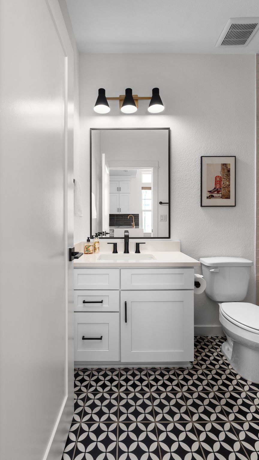 2913 Chennault Street Austin, TX 78723 - Photo 14 of 20