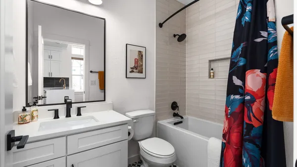 $3,800 | 2913 Chennault Street, Austin, TX 78723