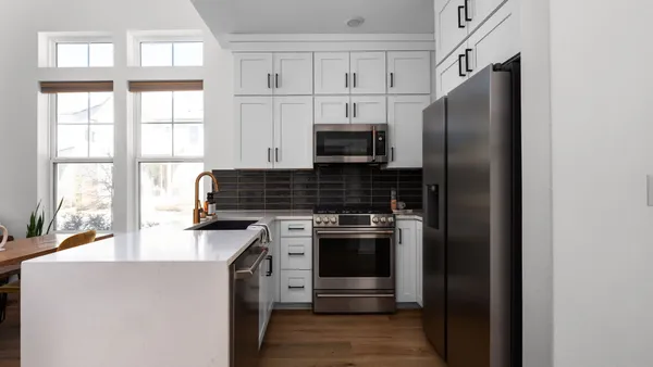 $3,800 | 2913 Chennault Street, Austin, TX 78723