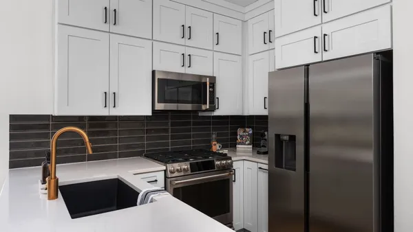 $3,800 | 2913 Chennault Street, Austin, TX 78723