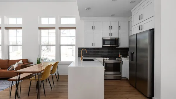 $3,800 | 2913 Chennault Street, Austin, TX 78723