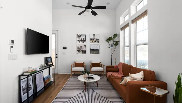 $3,800 | 2913 Chennault Street, Austin, TX 78723