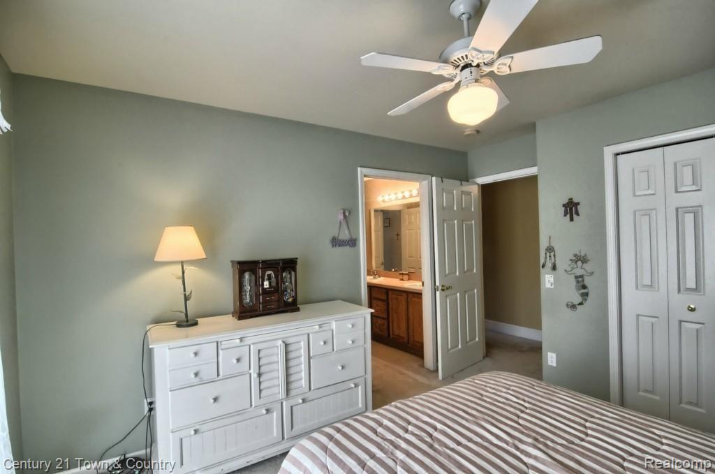 3807 Kaeleaf Road Lake Orion, MI 48360 - Photo 26 of 44 3rd_Bedroom_2nd_View.jpg