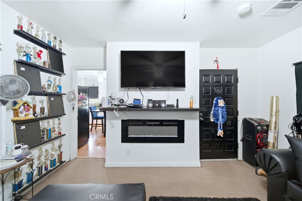 4011 Gibson Road El Monte, CA 91731 - Photo 11 of 15 2nd unit living room