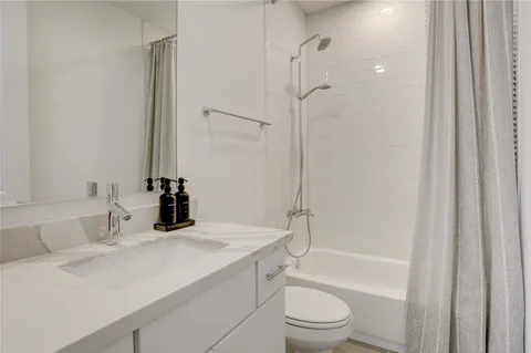 $587,000 | 3317 West 11th Street, Houston, TX 77008