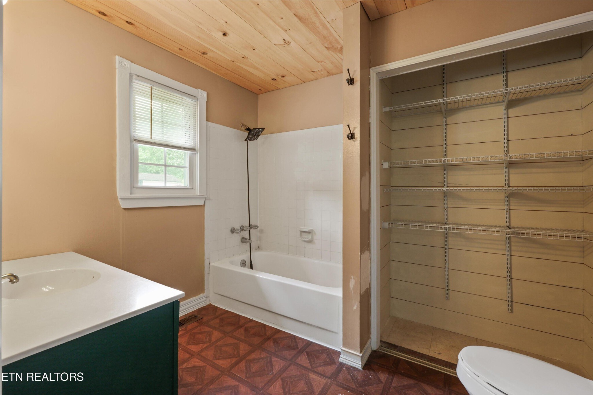 7509 Rising Road Knoxville, TN 37924 - Photo 17 of 35 Gallery Image 17