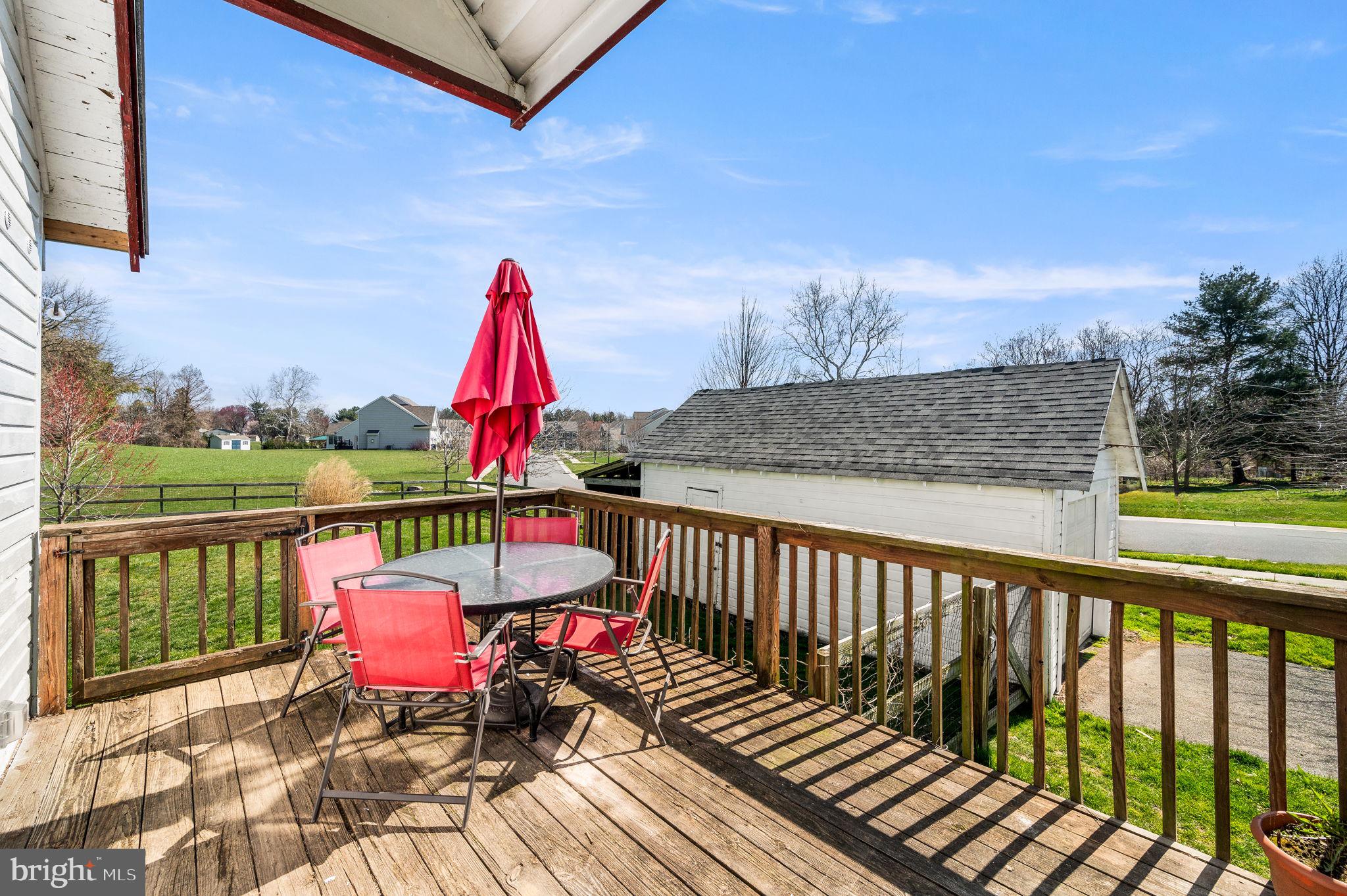 307 Rosehill Road West Grove, PA 19390 - Photo 3 of 29