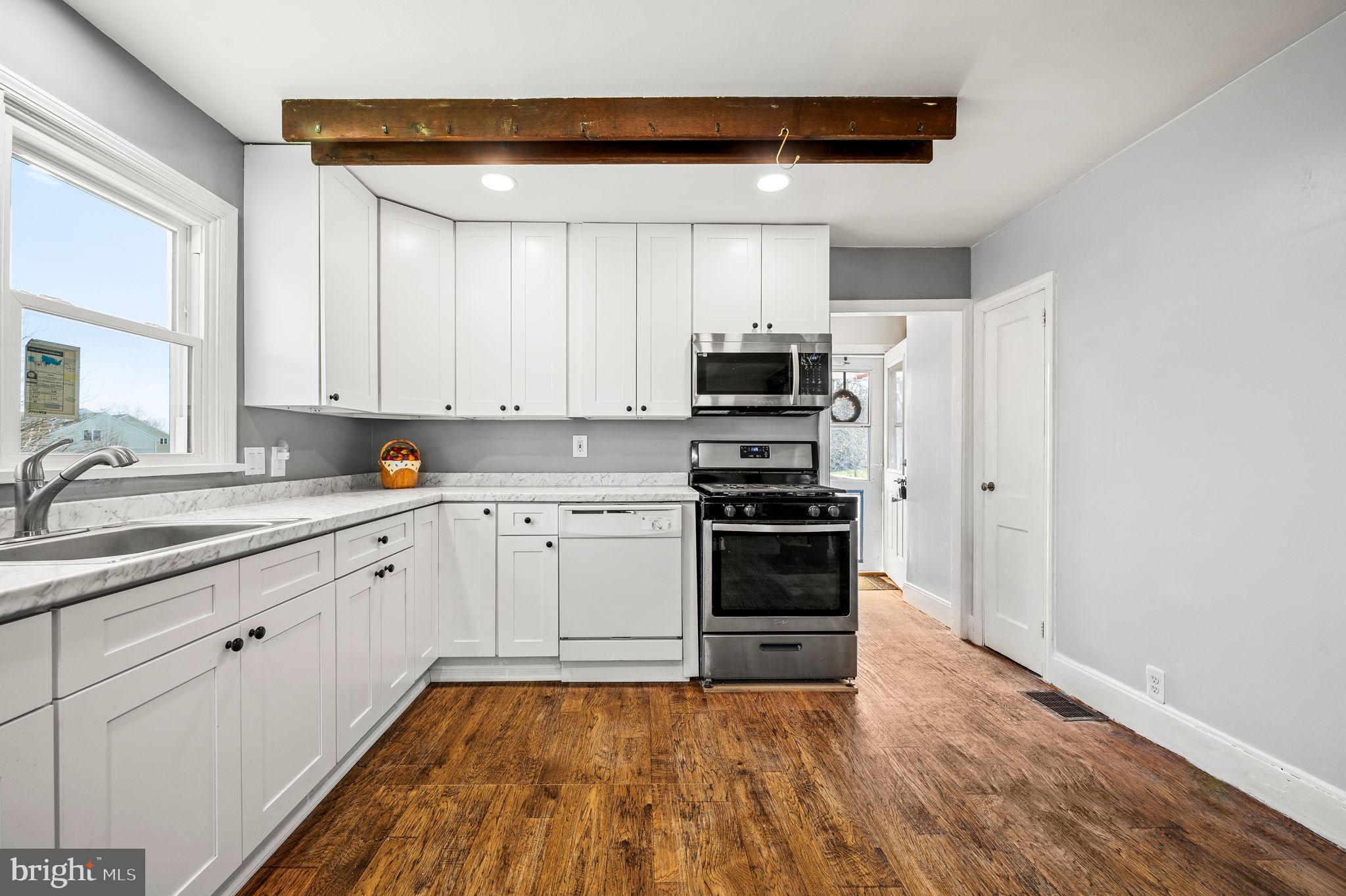 307 Rosehill Road West Grove, PA 19390 - Photo 7 of 29