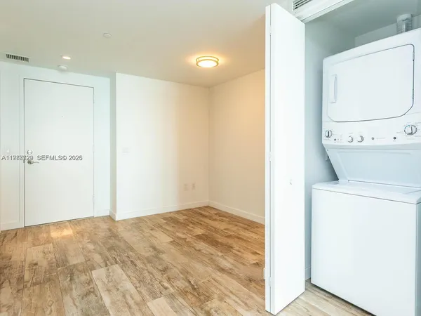 $6,000 | 650 Northeast 32nd Street, Unit 3406, Miami, FL 33137