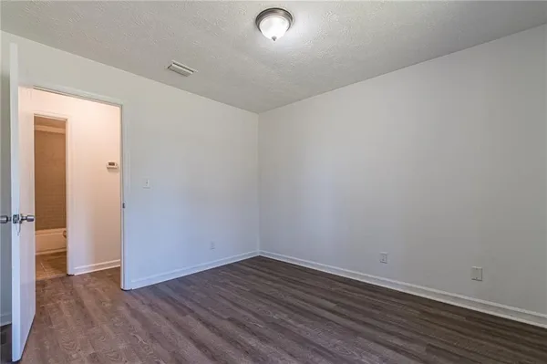 $1,800 | 926 Live Oak Court, Lawrenceville, GA 30046