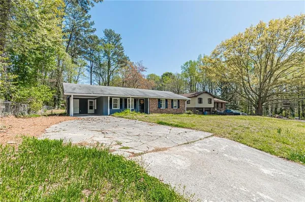 $1,800 | 926 Live Oak Court, Lawrenceville, GA 30046