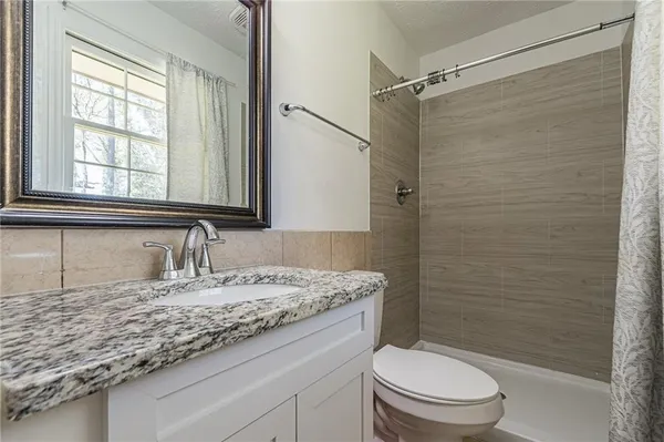 $1,800 | 926 Live Oak Court, Lawrenceville, GA 30046