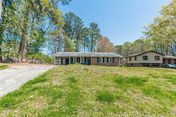 $1,800 | 926 Live Oak Court, Lawrenceville, GA 30046