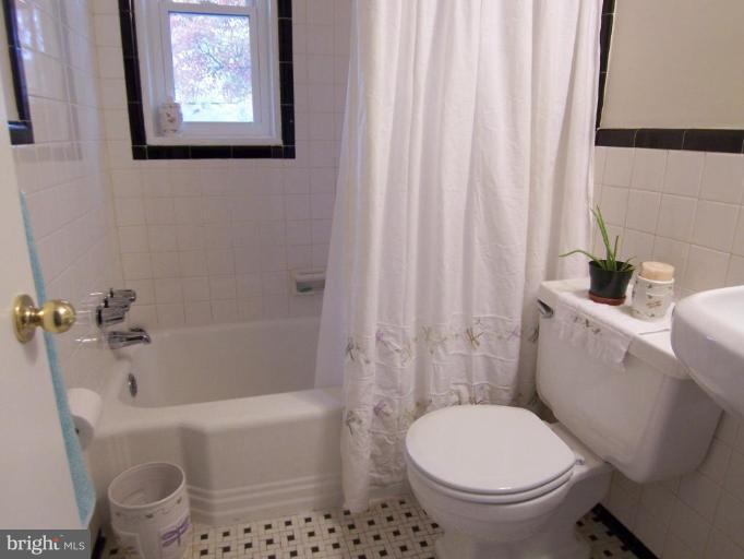 3603 Everton Street Silver Spring, MD 20906 - Photo 11 of 16 Bath #1