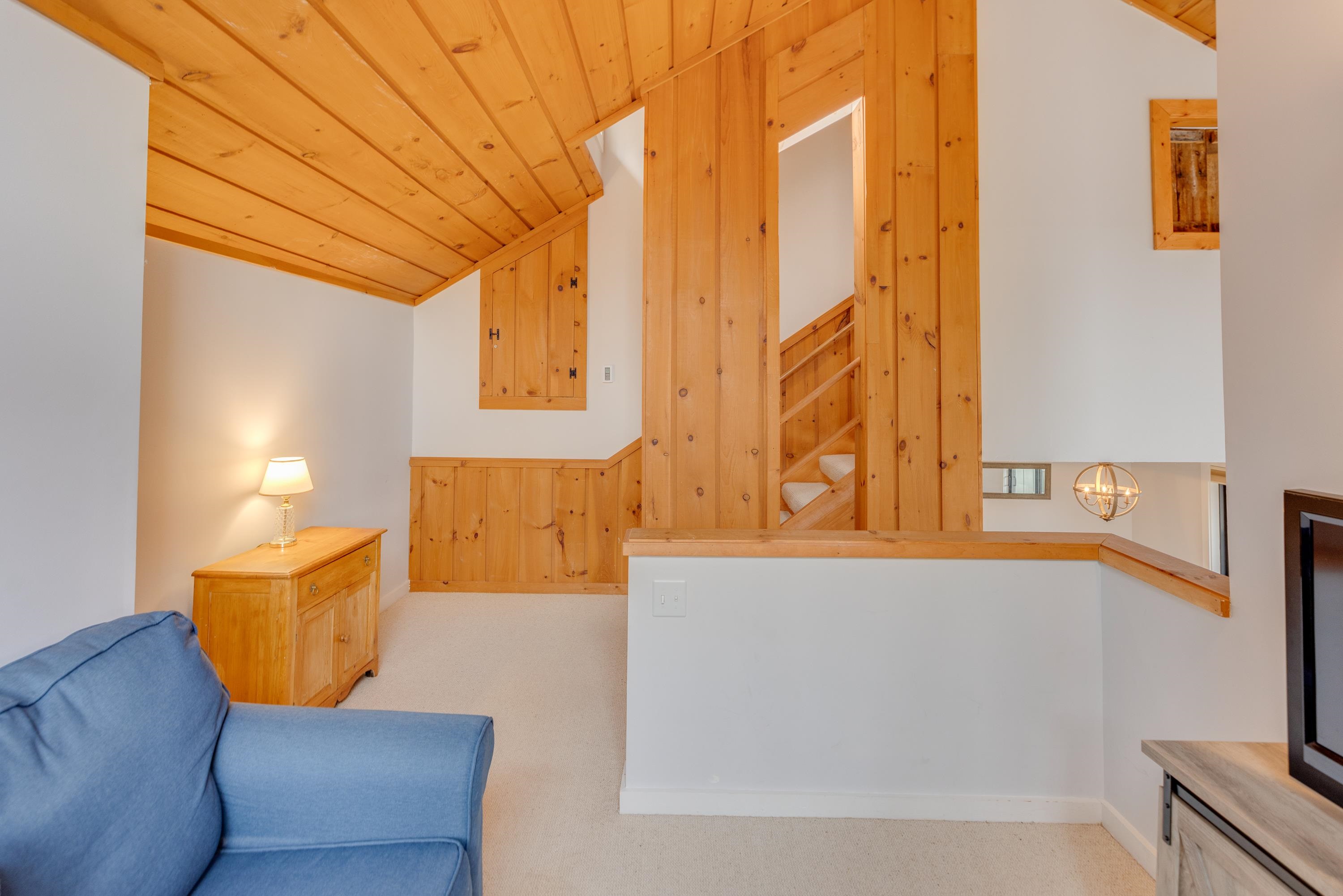 8 Highwood Road, Unit 2 Lincoln, NH 03251 - Photo 12 of 42