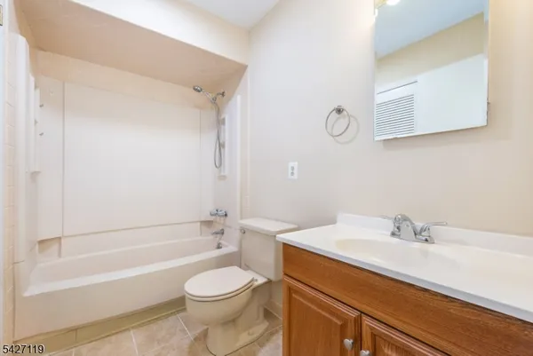 $3,300 | 1006 Bryan Court, Mine Hill, NJ 07803