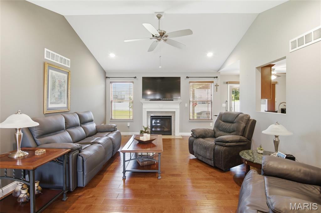 2520 Welsch Drive Shiloh, IL 62221 - Photo 3 of 50