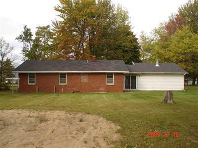 9122 North Seymour Road Flushing, MI 48433 - Photo 8 of 11 20138699-7.JPG