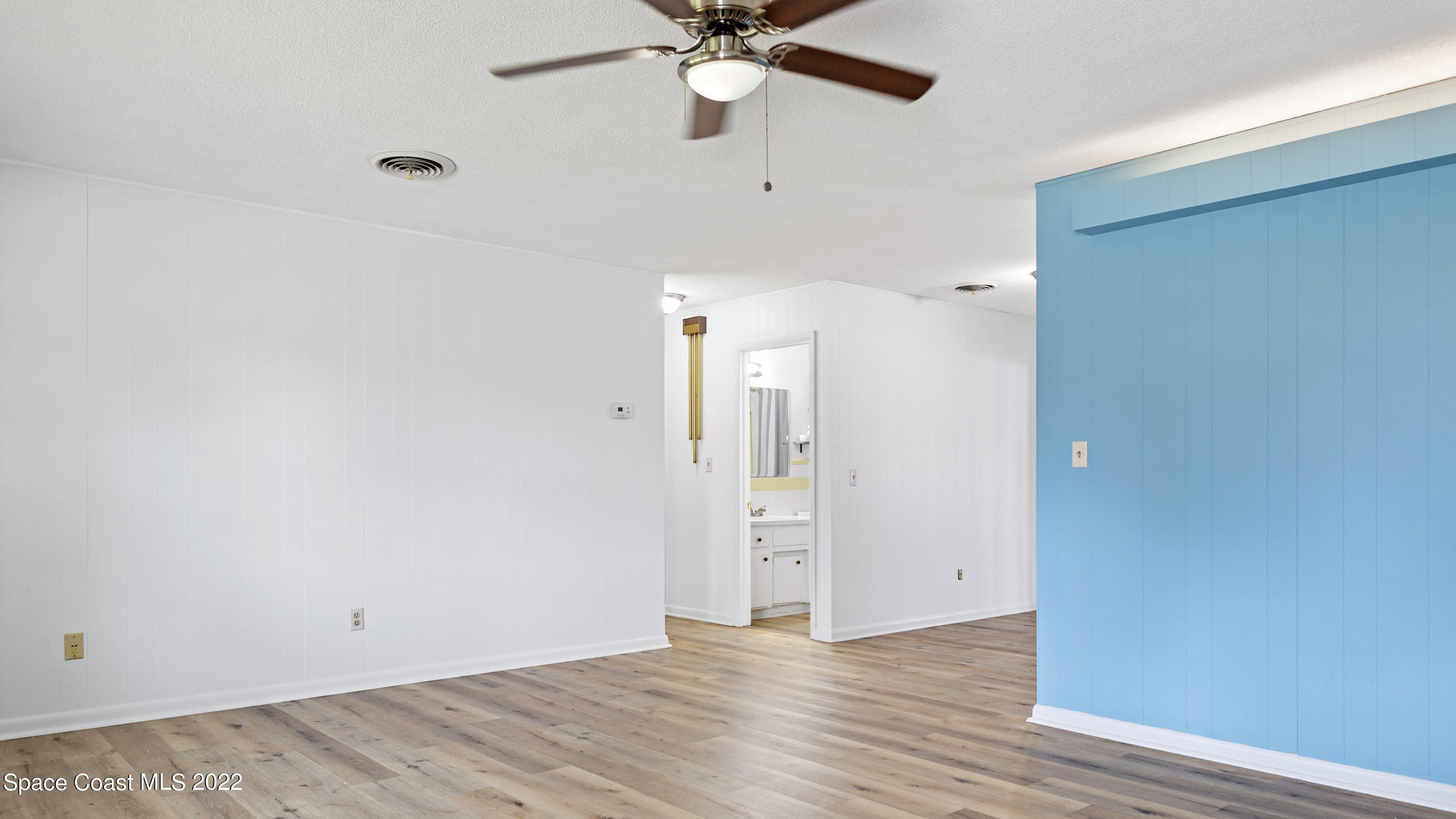 1709 Pinewood Road Melbourne, FL 32934 - Photo 5 of 38 112A1936