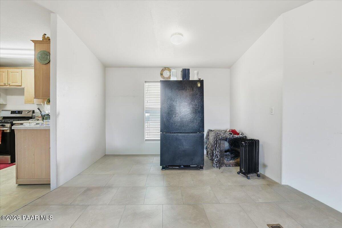 2575 West Annie Road Paulden, AZ 86334 - Photo 5 of 29 05-Dining Room