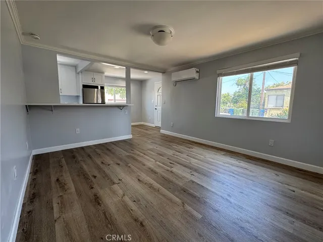 $2,495 | 219 1/2 South Eucalyptus Avenue, Inglewood, CA 90301