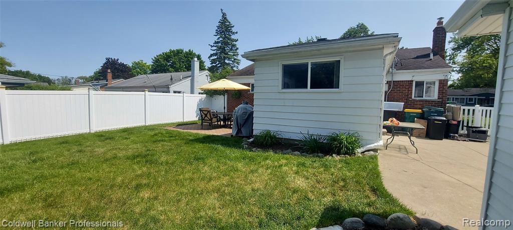 32100 Marblehead Road Farmington, MI 48336 - Photo 3 of 41