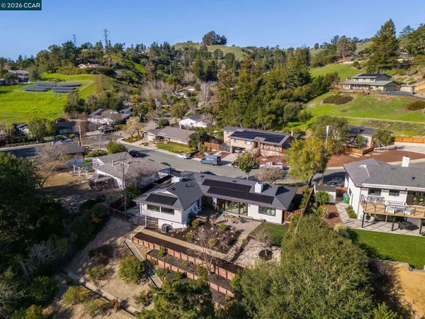 $2,050,000 | 89 Greenfield Drive, Moraga, CA 94556