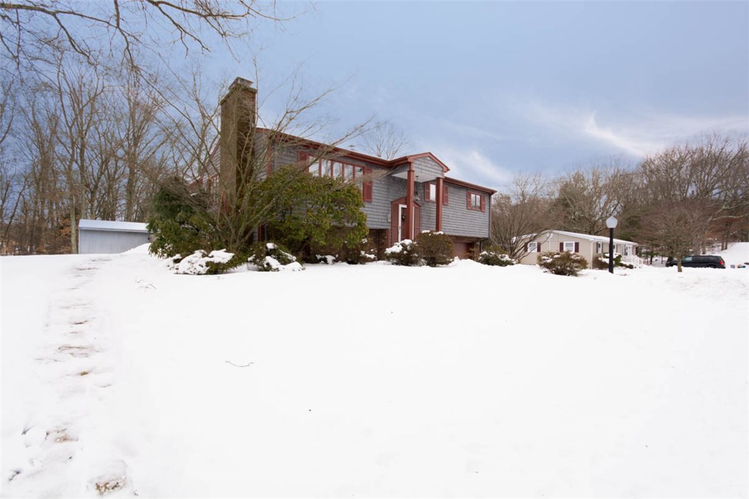 70 Beth Road Tiverton, RI 02878 - Photo 2 of 39