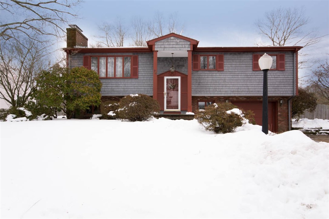 70 Beth Road Tiverton, RI 02878 - Photo 3 of 39